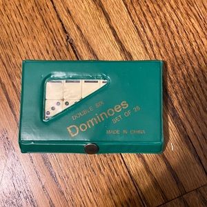 Pocket set of dominoes